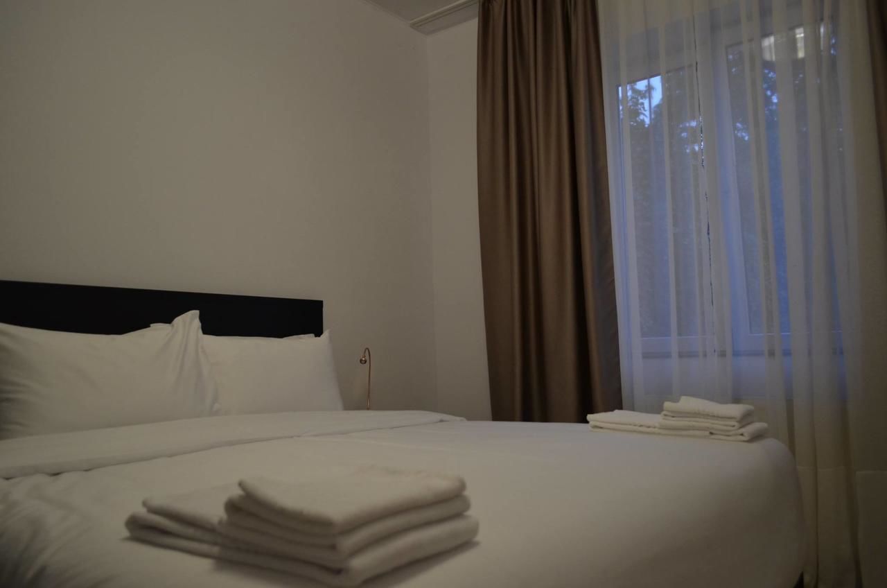 Отели типа «постель и завтрак» Blaga Accommodation Сибиу-7